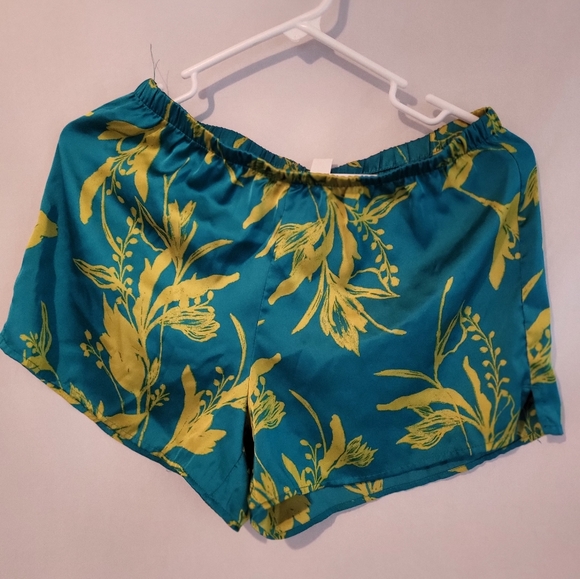 Silk Pajama Shorts - Picture 2 of 3